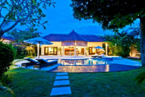 Villa Mango - 3 Bedroom Villa in Seminyak